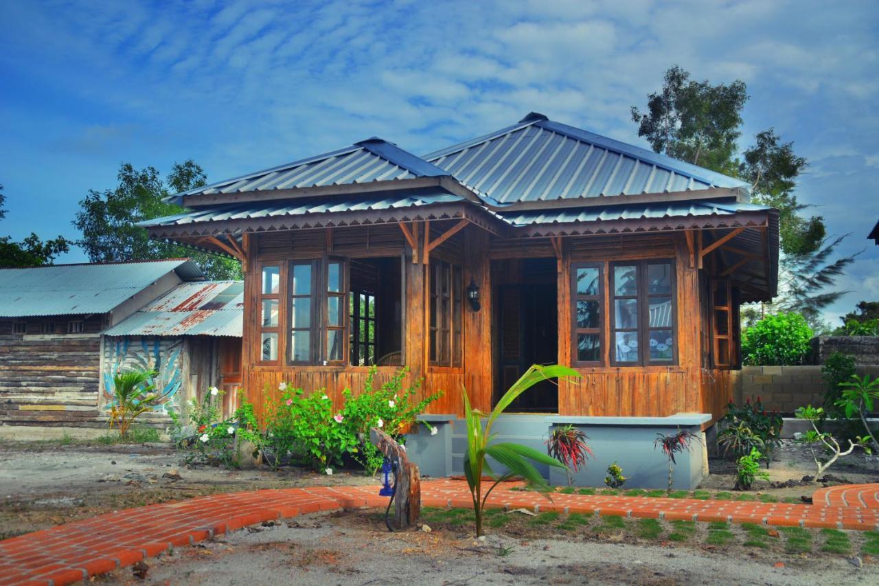 Rock&Wreck Dive Resort Tanjungbinga Exterior foto