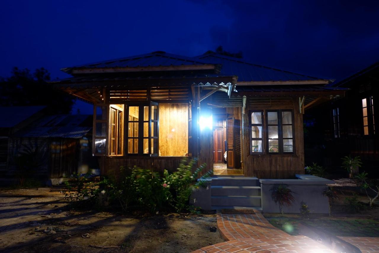 Rock&Wreck Dive Resort Tanjungbinga Exterior foto